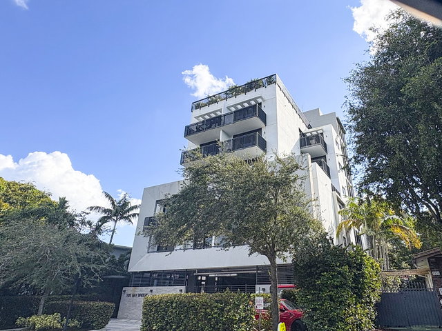 Bay Breeze Condo photo 2